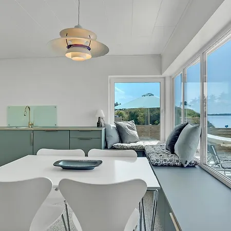 Holiday home Lovely In With Wifi