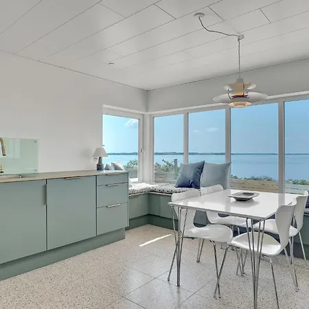 Holiday home Lovely In With Wifi