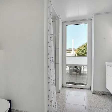 בית נופש Lovely In With Wifi Spottrup