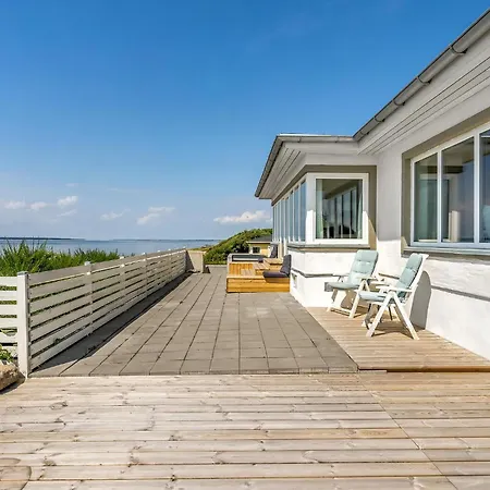 Lovely In With Wifi Holiday home